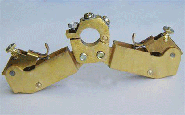 什么是電機(jī)刷架(碳刷架)_刷架有什么作用?——西安西瑪電機(jī) 什么是電機(jī)刷架(碳刷架)_刷架有什么作用?——西安西瑪電機(jī)